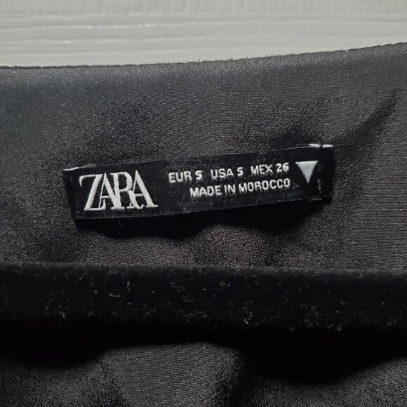 Zara Floral Print Crop Top - Picture 2 of 4